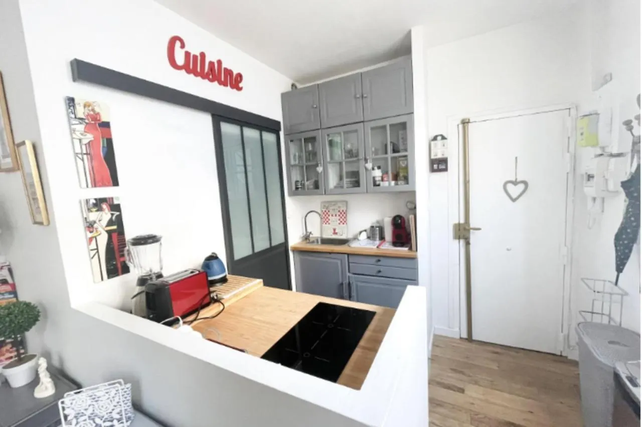 Quiet And Charming Studio For Two In 2th * Paris